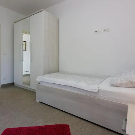 Ferienwohnung Fur 4 Personen Ca 45 Qm In Crikvenica, Kvarner Bucht Und Umgebung *