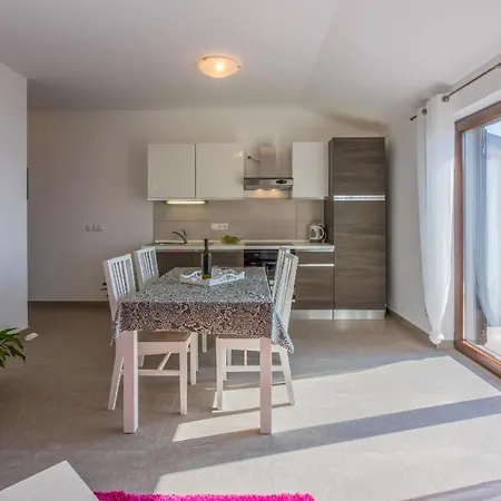 Ferienwohnung Fur 4 Personen Ca 45 Qm In Crikvenica, Kvarner Bucht Und Umgebung Apartman *